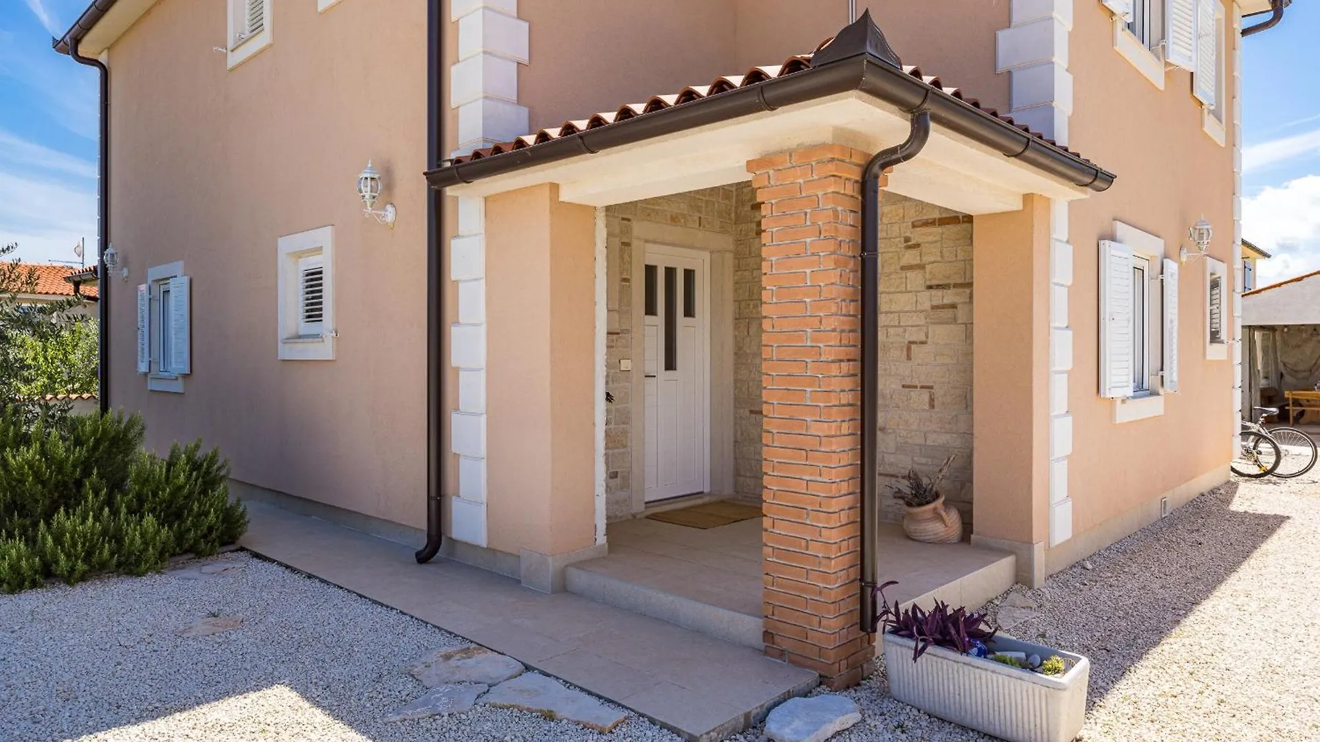 Vila Javor Peruški