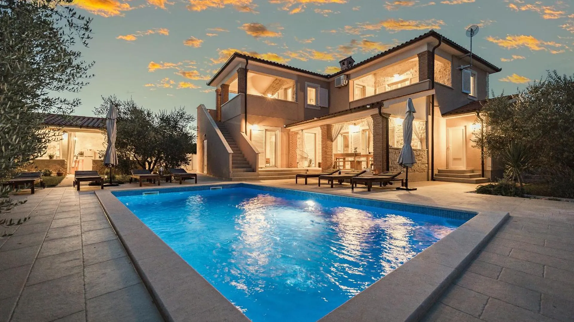 Vila Javor Peruški